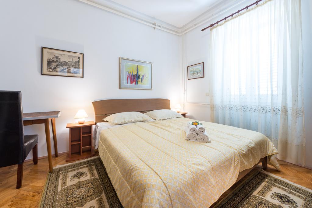 K&L Central Apartments ดูบรอฟนิก ภายนอก รูปภาพ